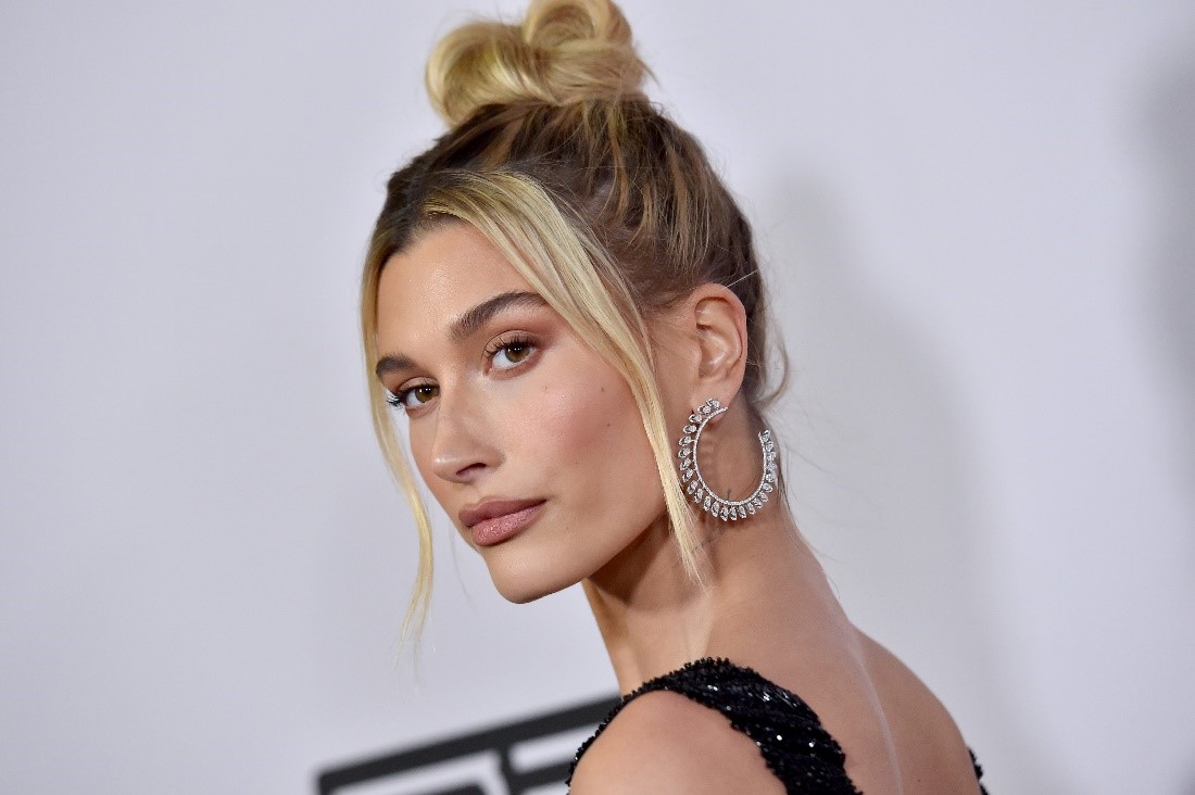 A photo of Hailey Bieber at an event.